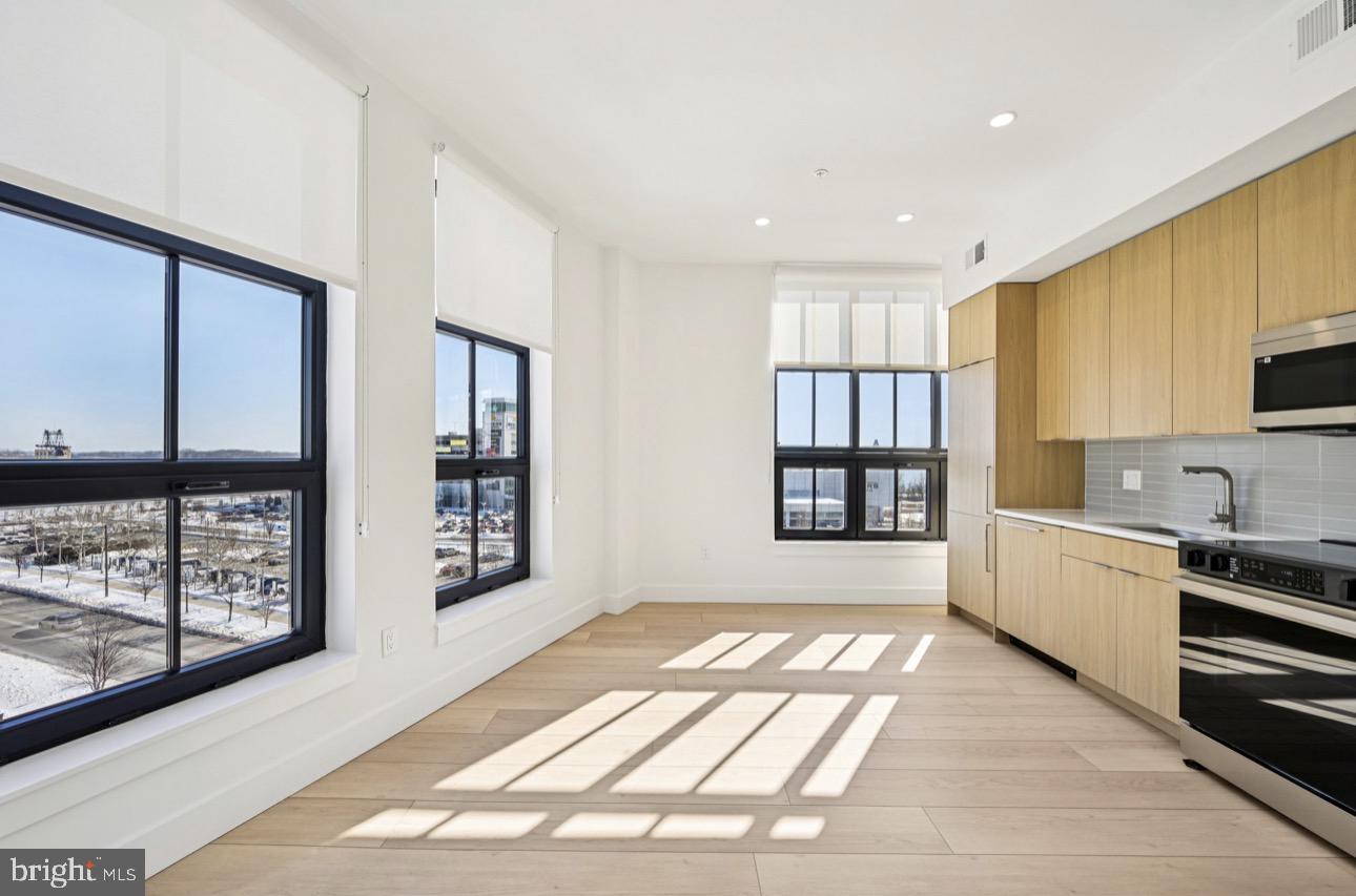 945 Frankford Ave #509 Property Photo 5