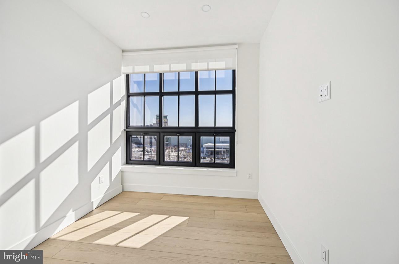 945 Frankford Ave #509 Property Photo 8