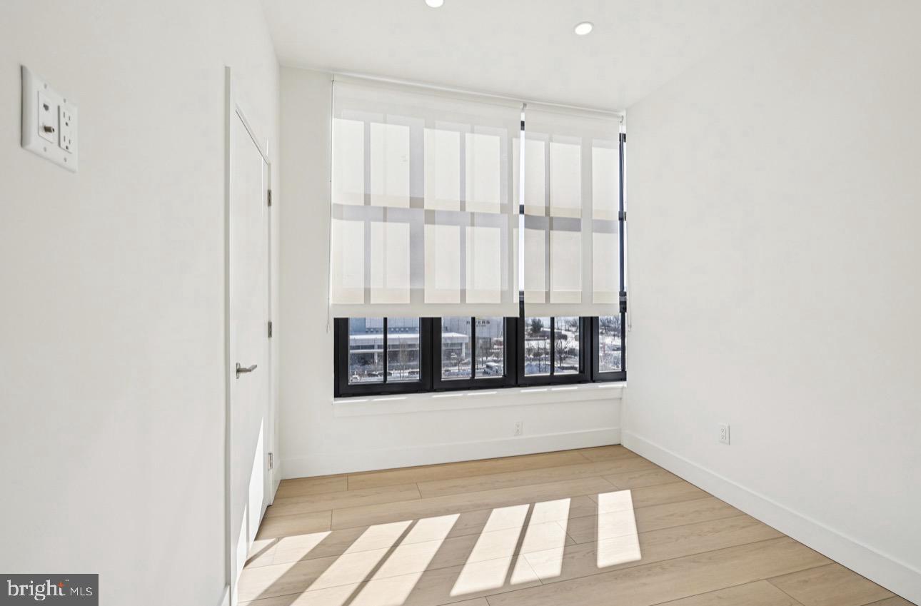 945 Frankford Ave #509 Property Photo 10