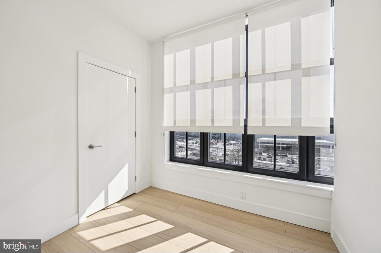 945 Frankford Ave #509 Property Photo 11