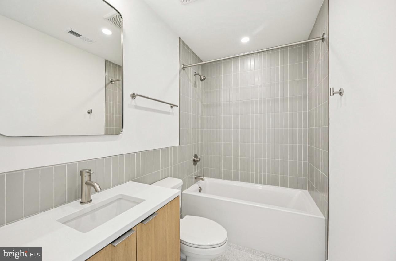 945 Frankford Ave #509 Property Photo 18