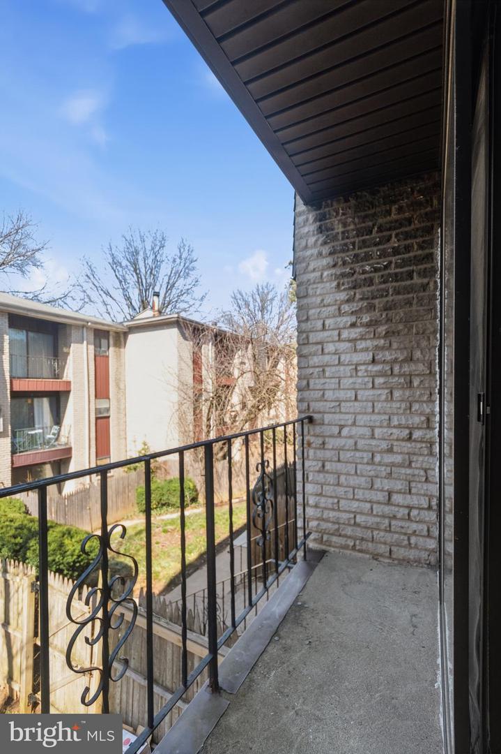 8030-00 Ditman St #40g Property Photo 6