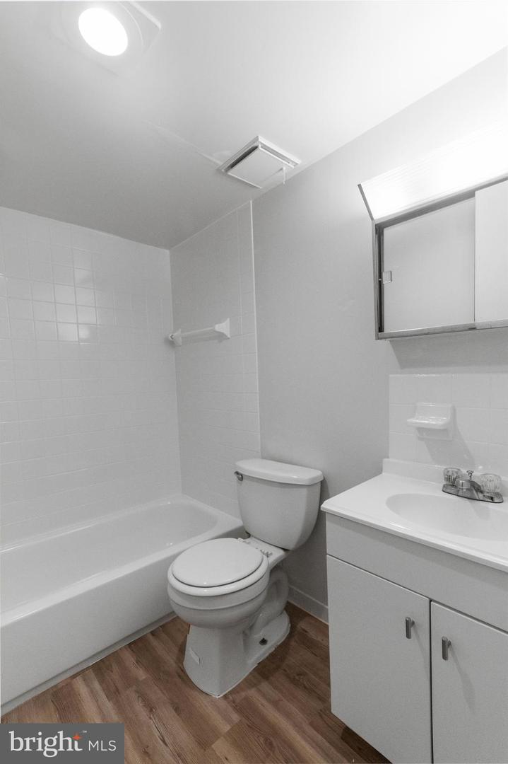 8030-00 Ditman St #40g Property Photo 11