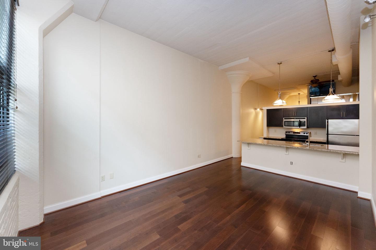 2429-41 Locust St #319 Property Photo 6