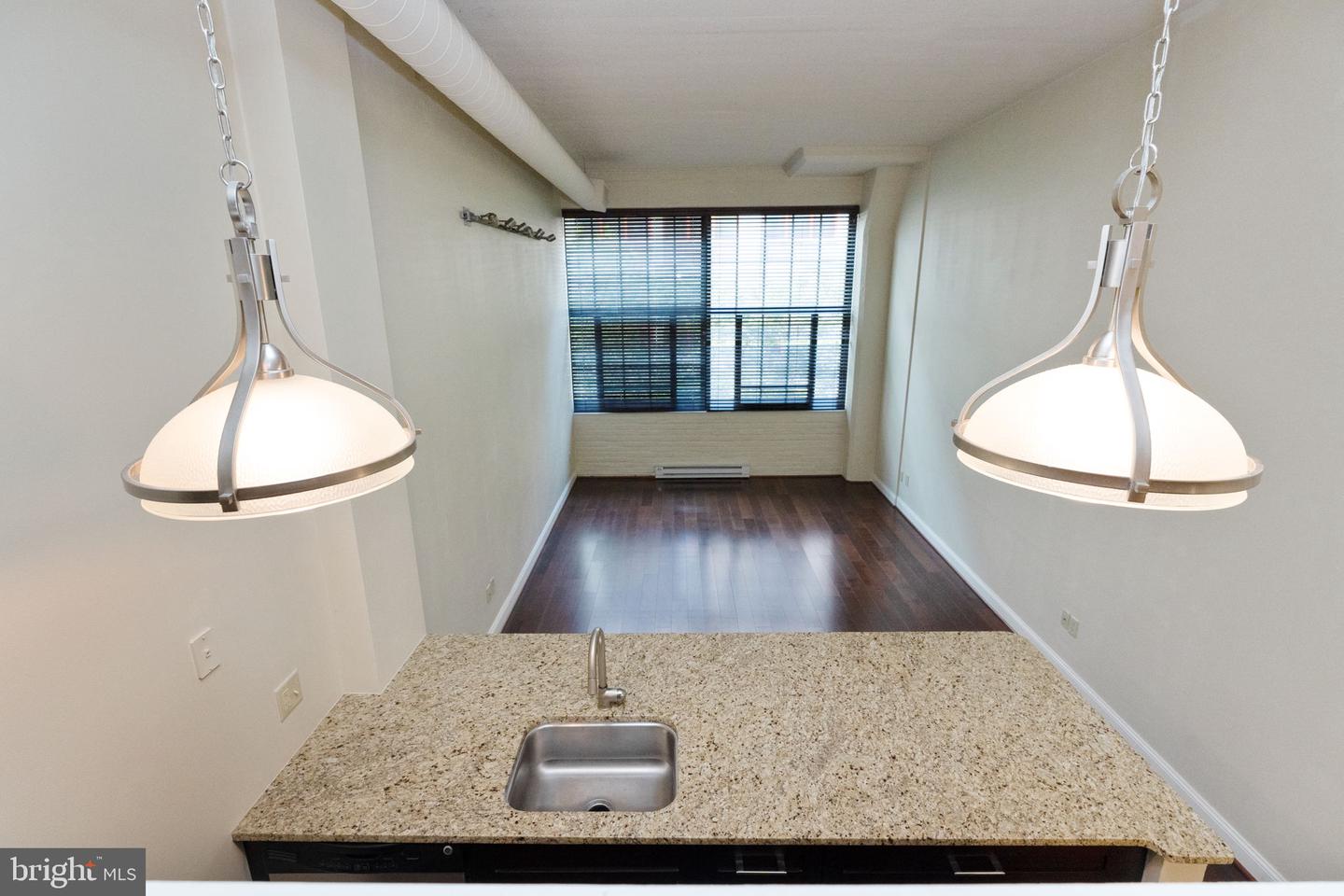 2429-41 Locust St #319 Property Photo 11