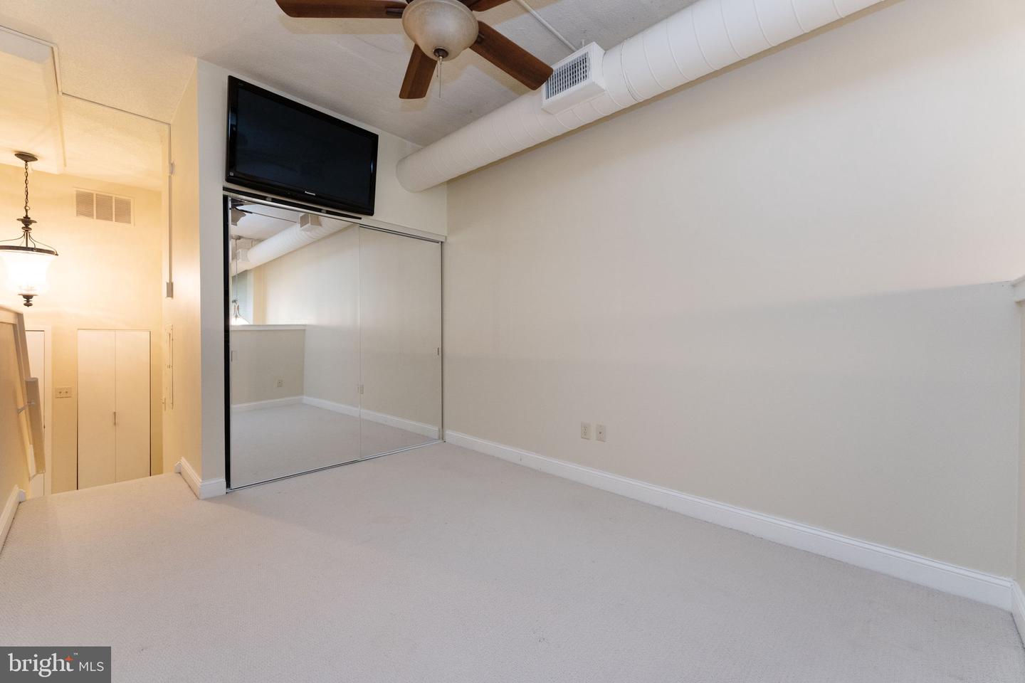 2429-41 Locust St #319 Property Photo 12