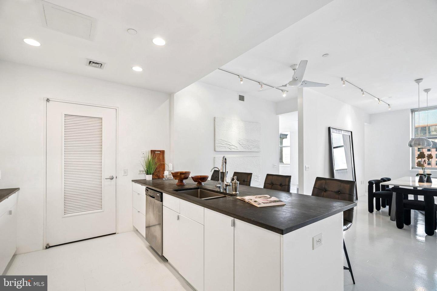 1600 Arch St #1809 Property Photo 18