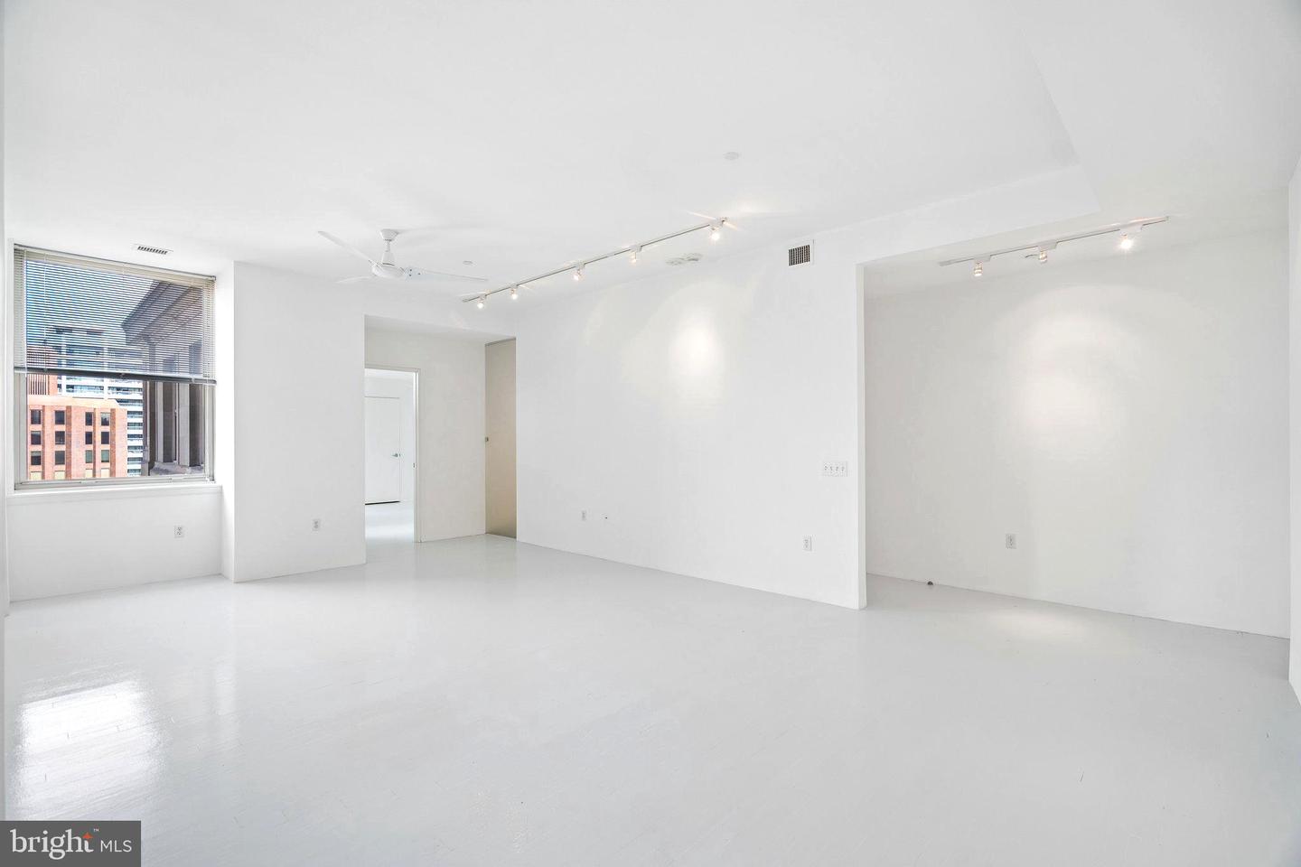 1600 Arch St #1809 Property Photo 32