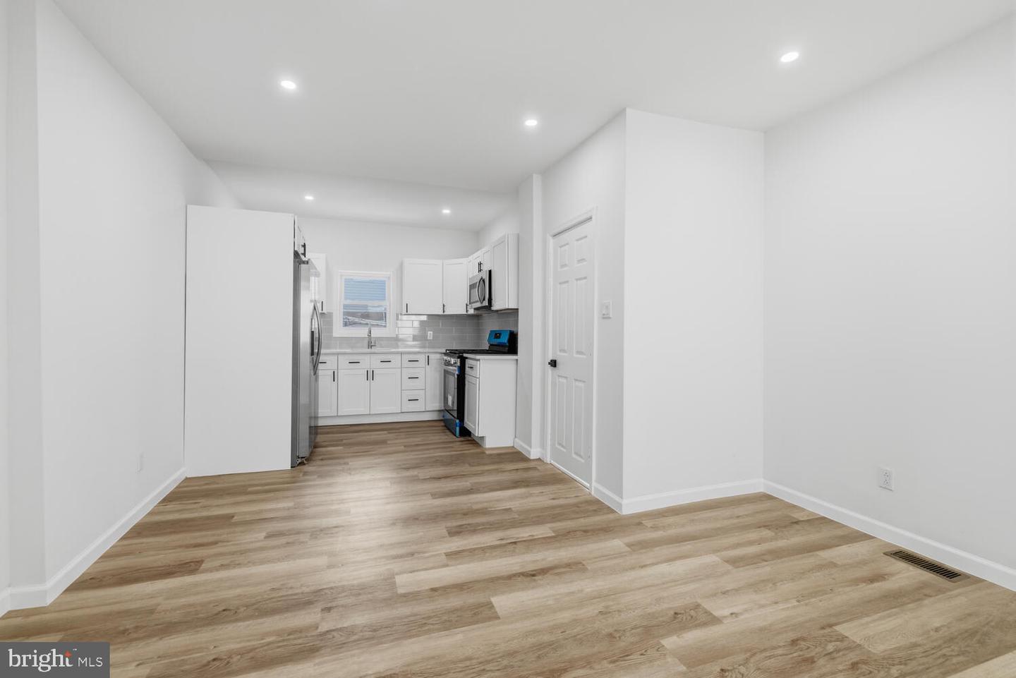5722 Hadfield St Property Photo 10