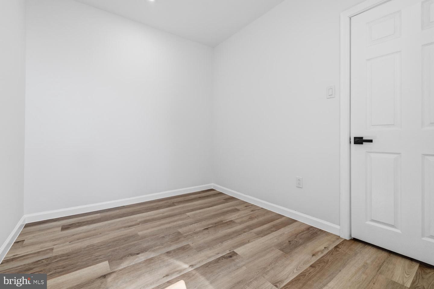 5722 Hadfield St Property Photo 32