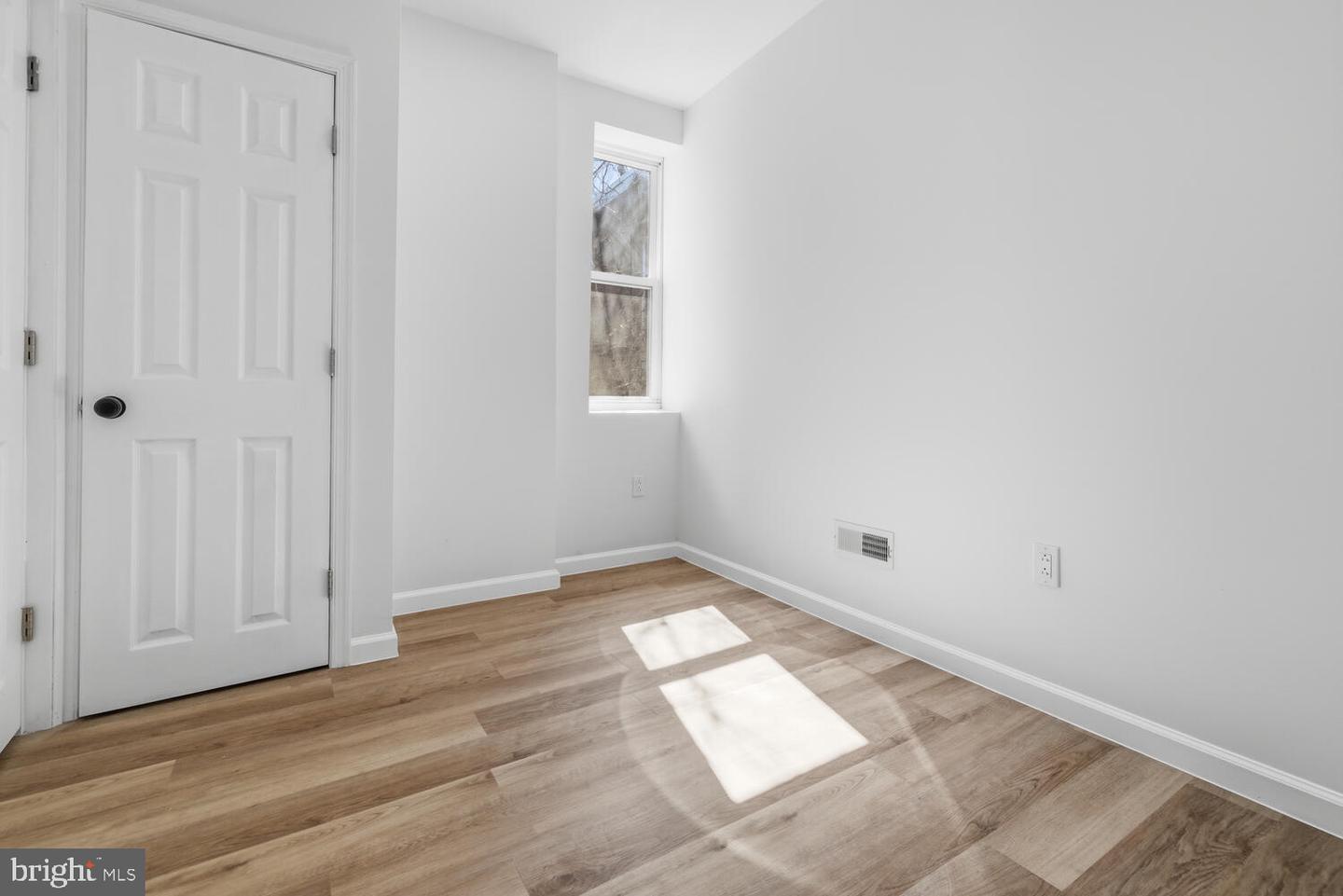 5722 Hadfield St Property Photo 33