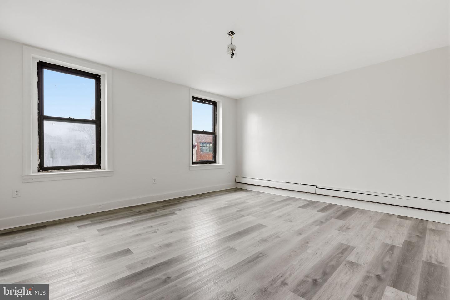 270 S 52nd St Property Photo 15