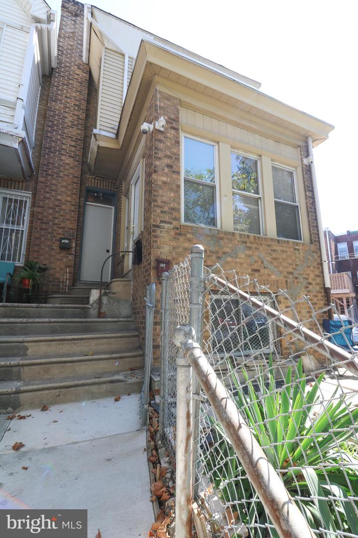 4723 Whitaker Ave Property Photo 3