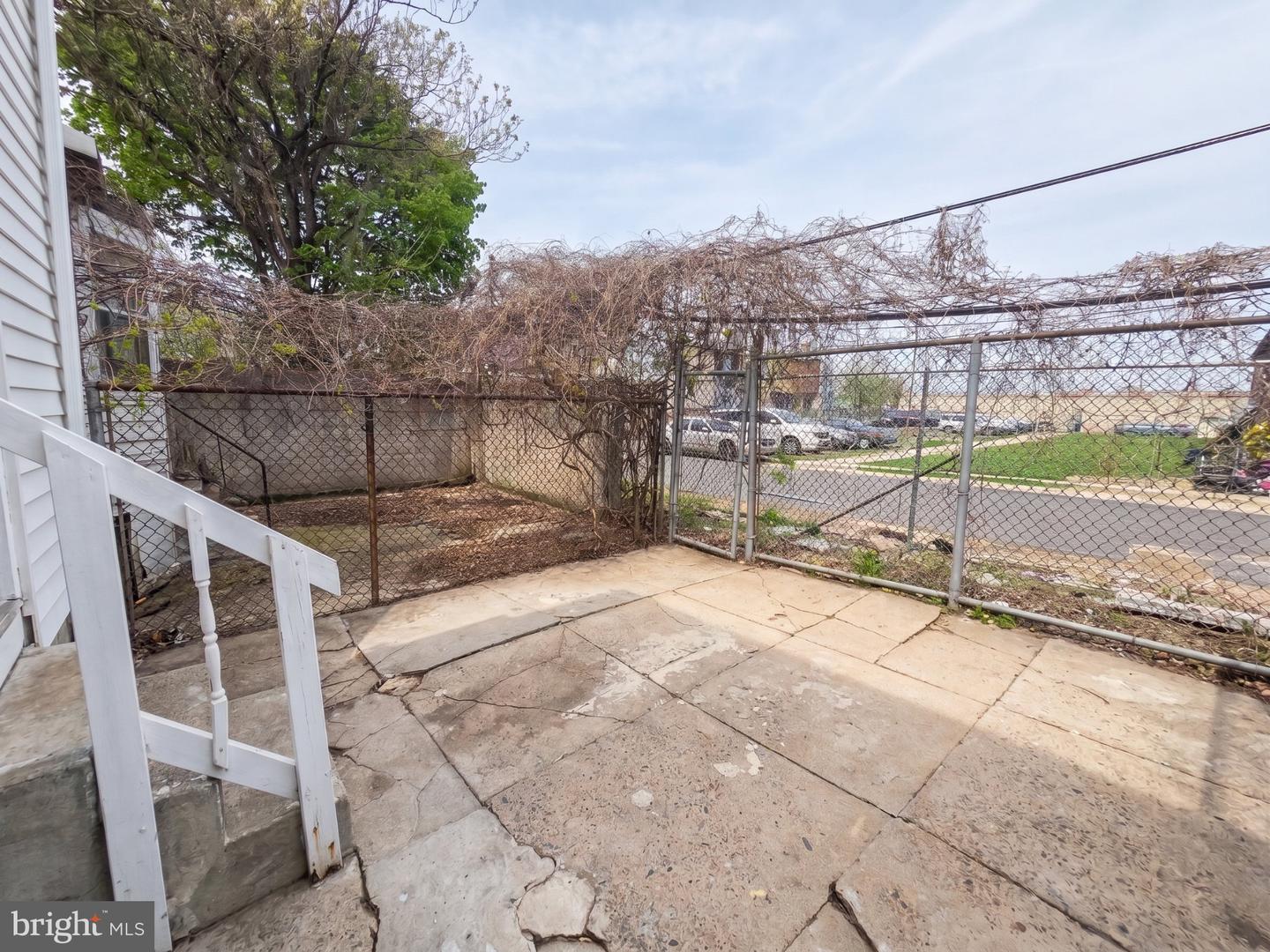 2107 W Somerset St Property Photo 13