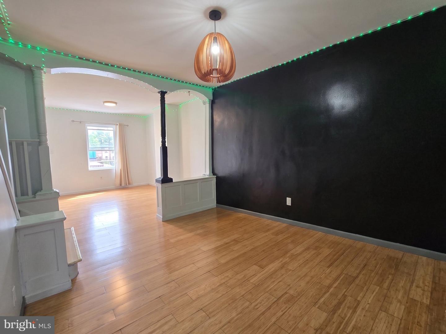 2107 W Somerset St Property Photo 14