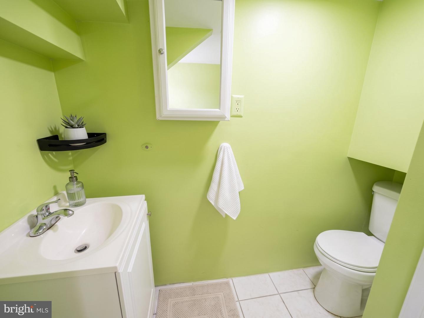 2107 W Somerset St Property Photo 19