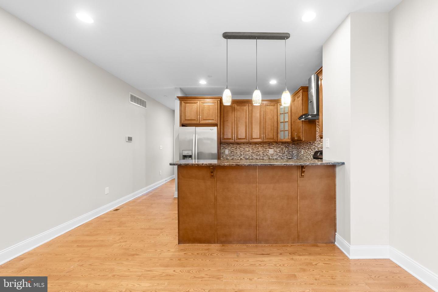 847 Cameron St Property Photo 10
