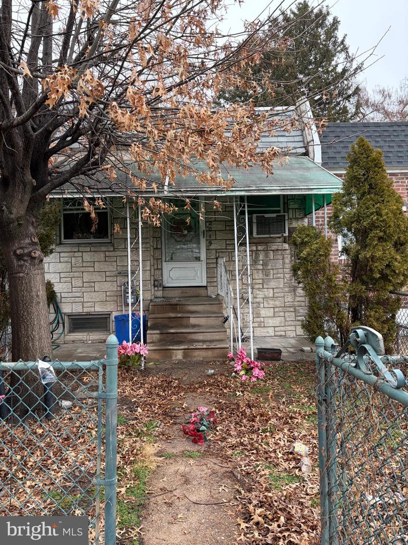 2019 Rosalie St Property Photo 1
