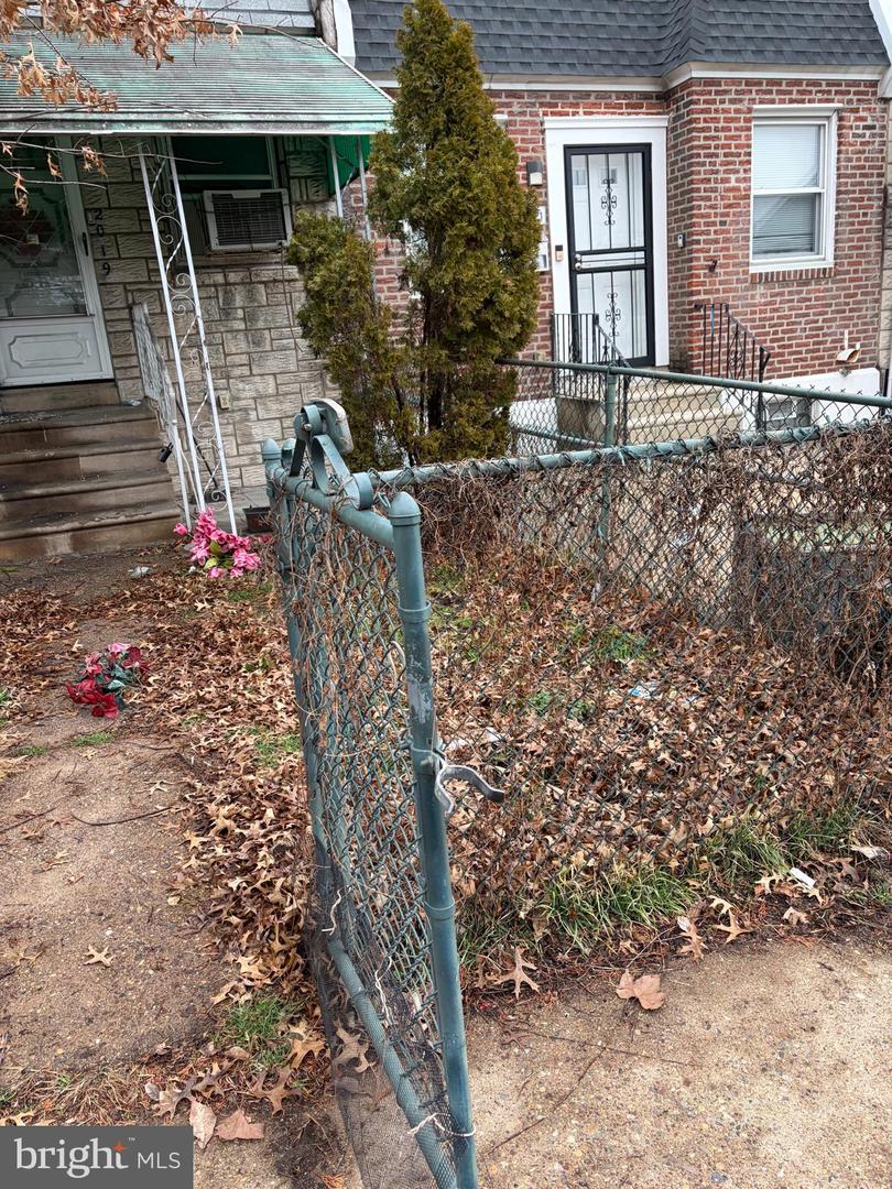 2019 Rosalie St Property Photo 4