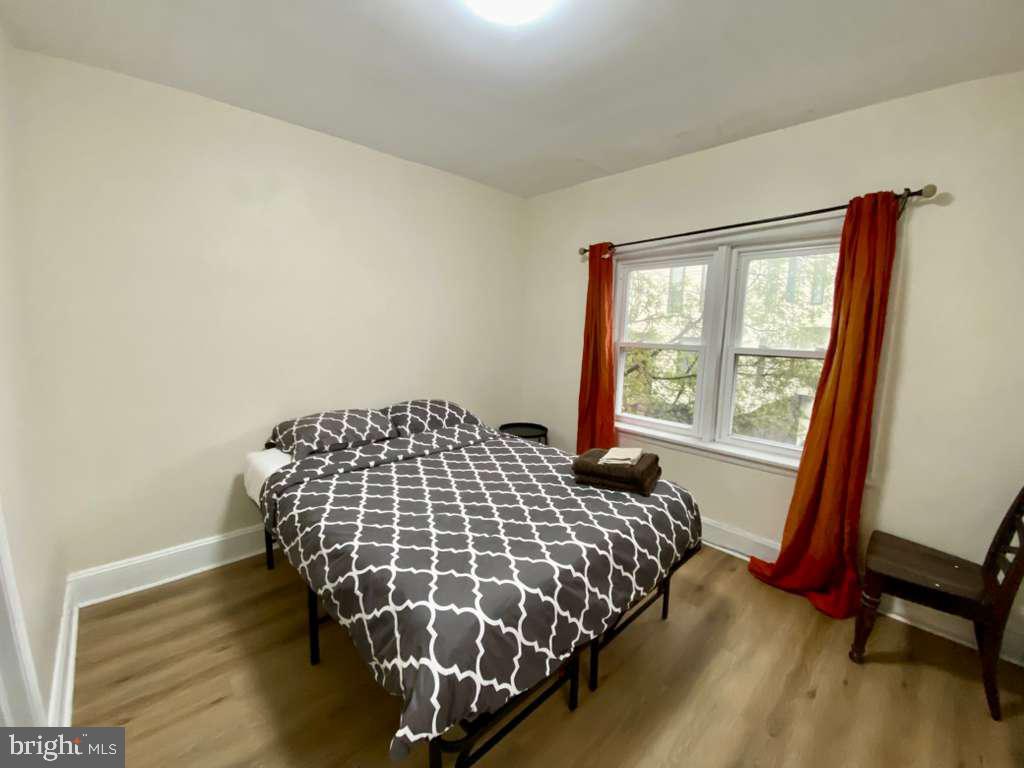 3215 Summer St Property Photo 18
