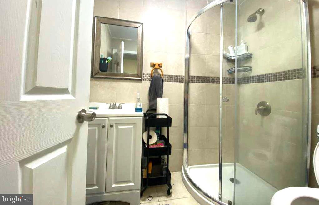 3215 Summer St Property Photo 26