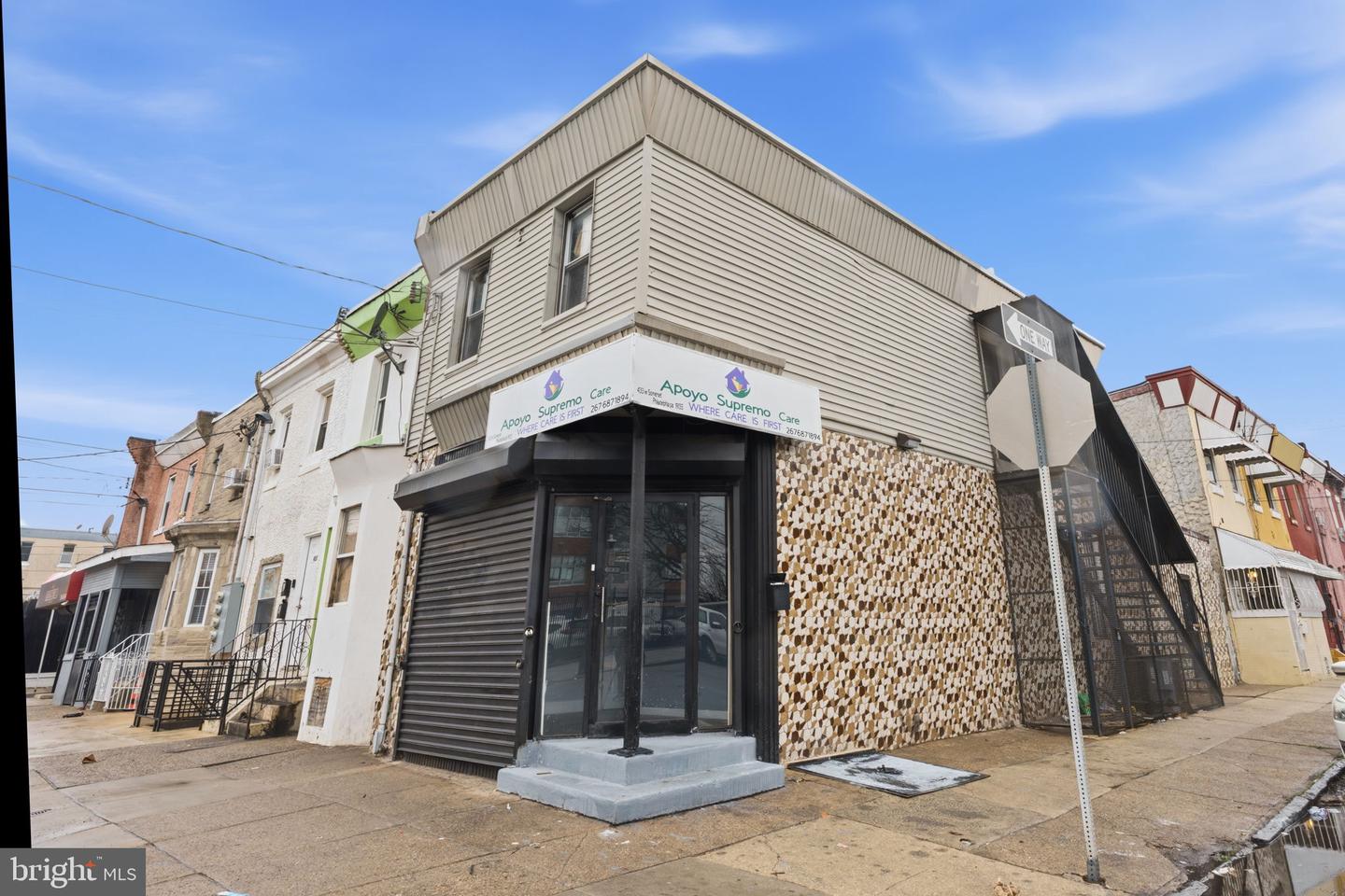433 W Somerset St Property Photo 2