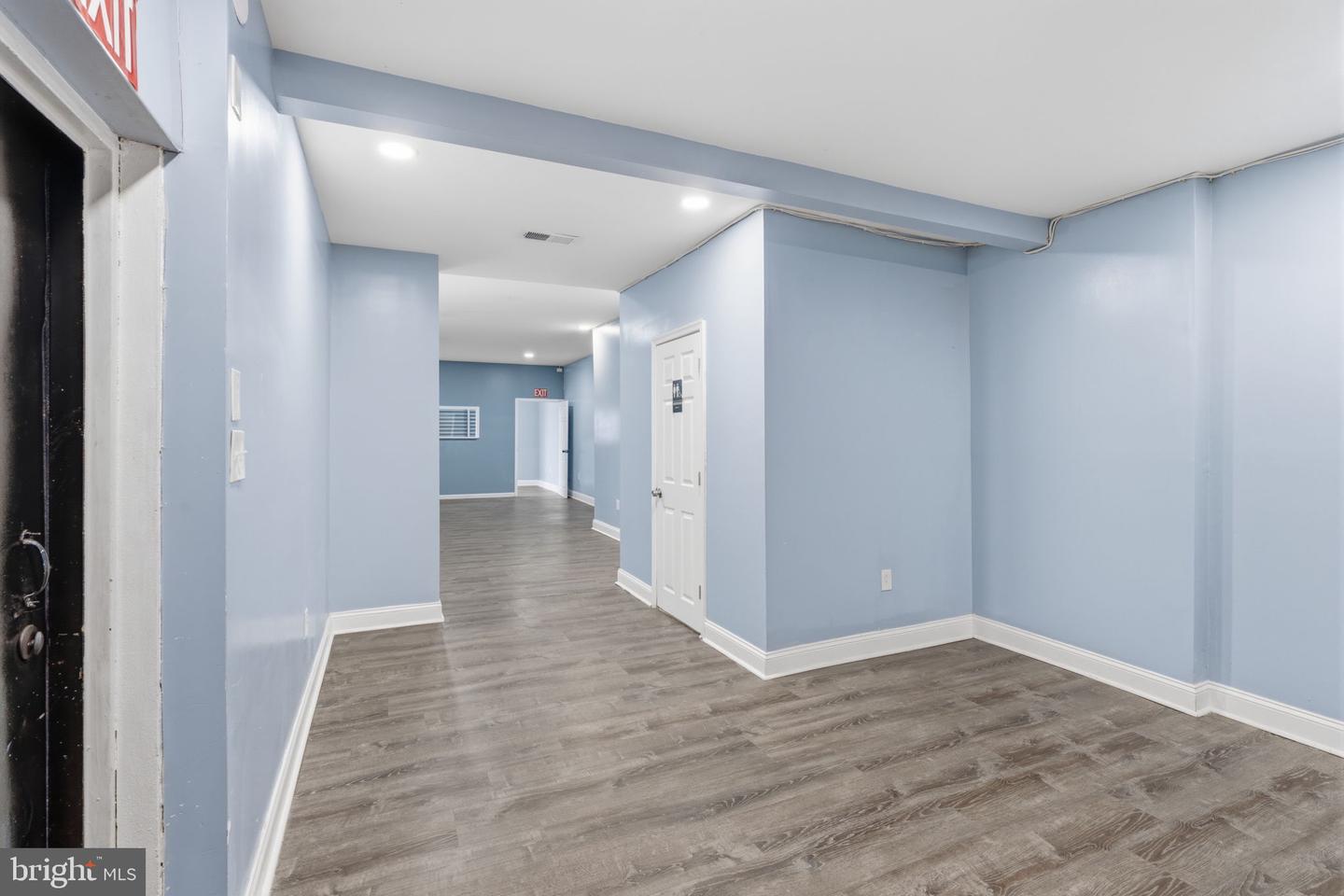 433 W Somerset St Property Photo 12