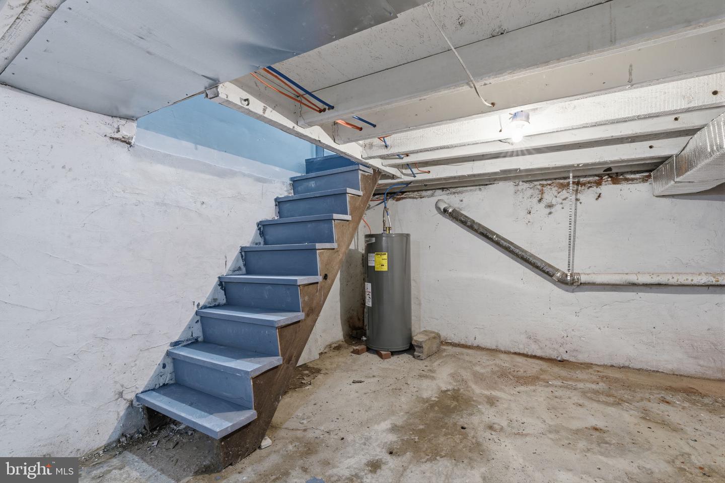 433 W Somerset St Property Photo 16