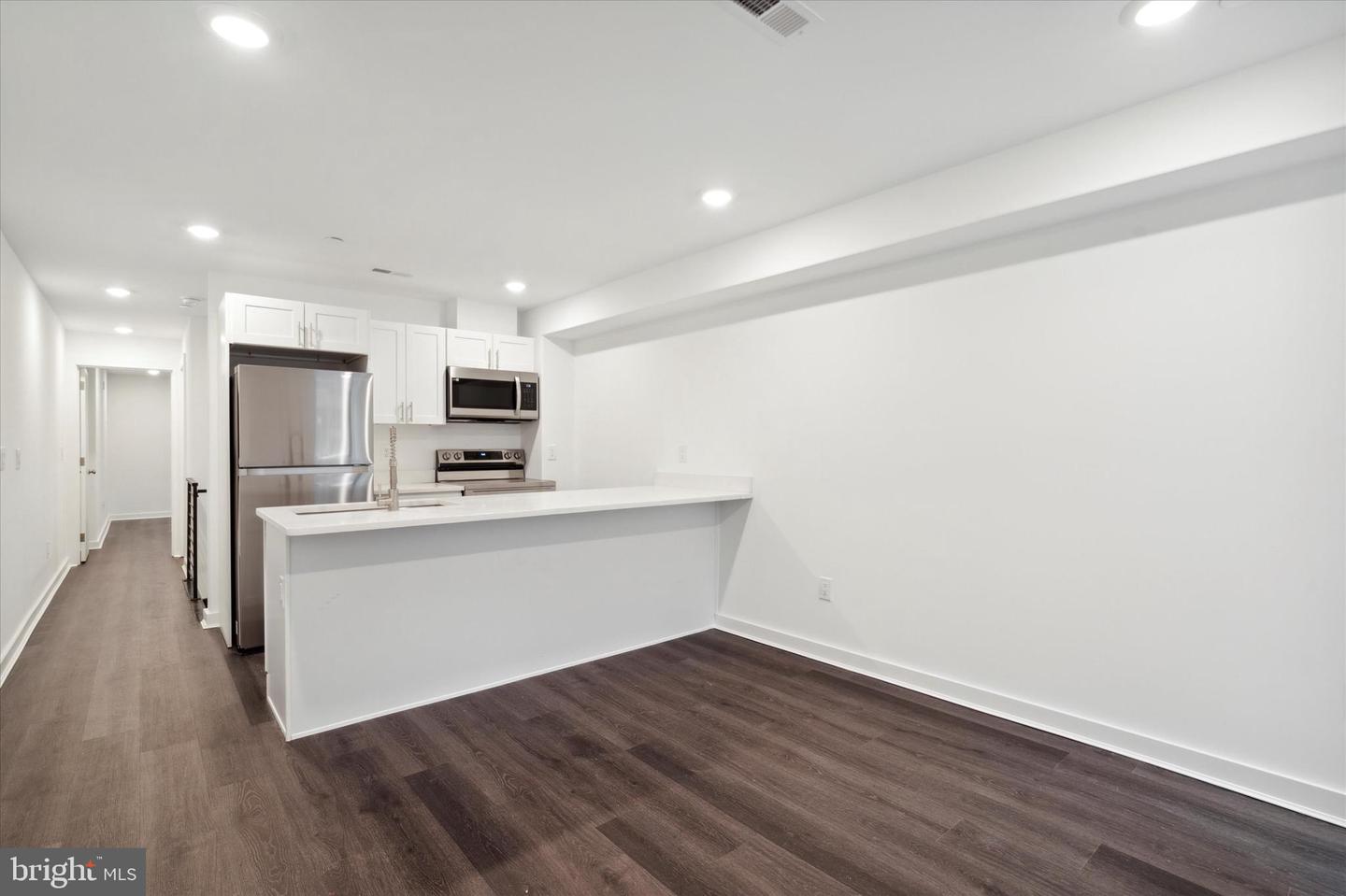 4021 Haverford Ave Property Photo 4