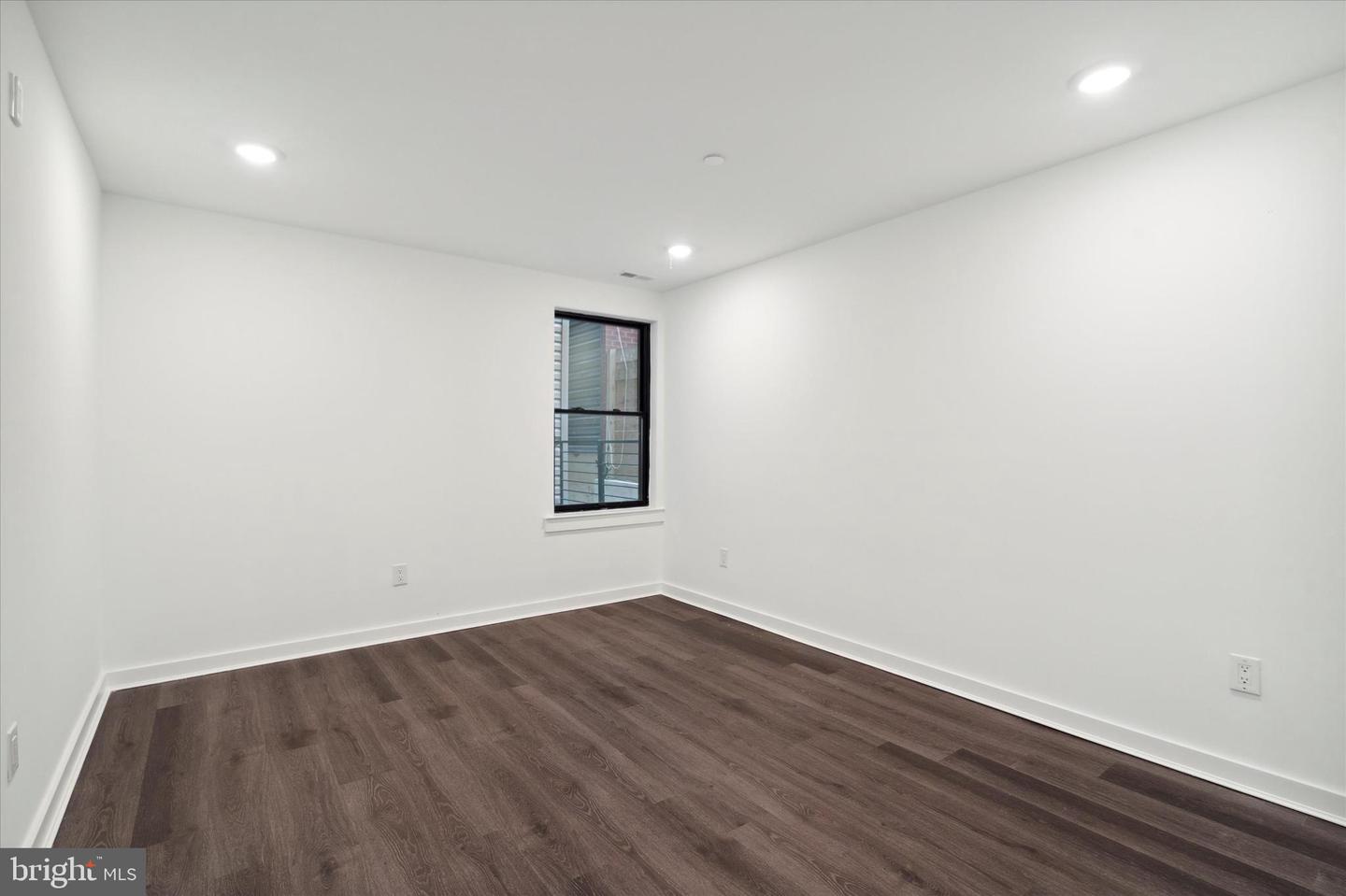 4021 Haverford Ave Property Photo 10