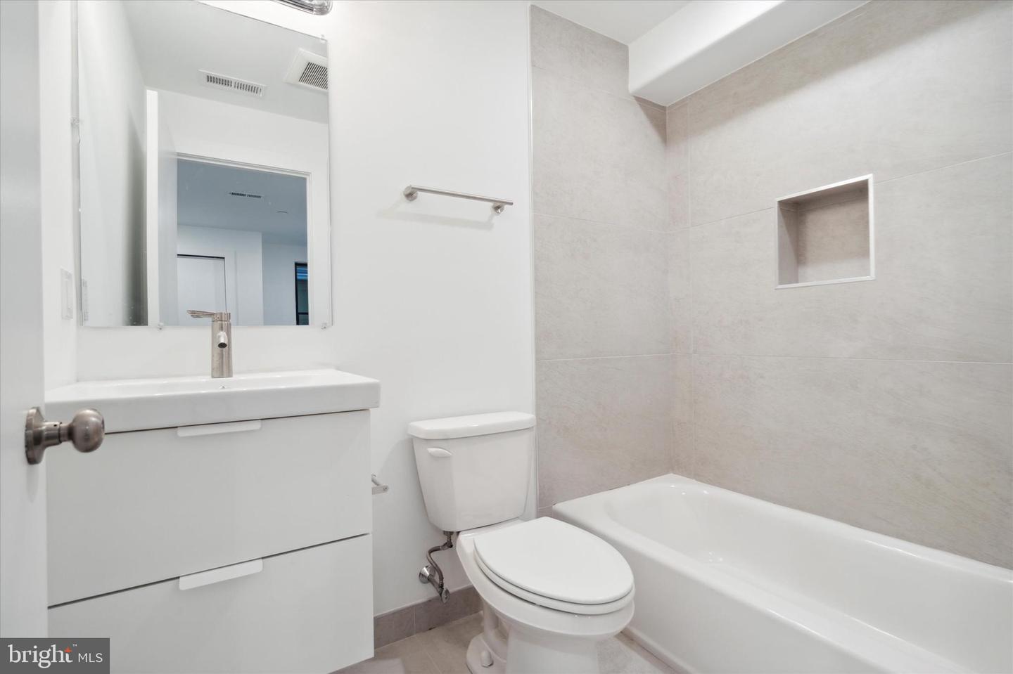 4021 Haverford Ave Property Photo 28
