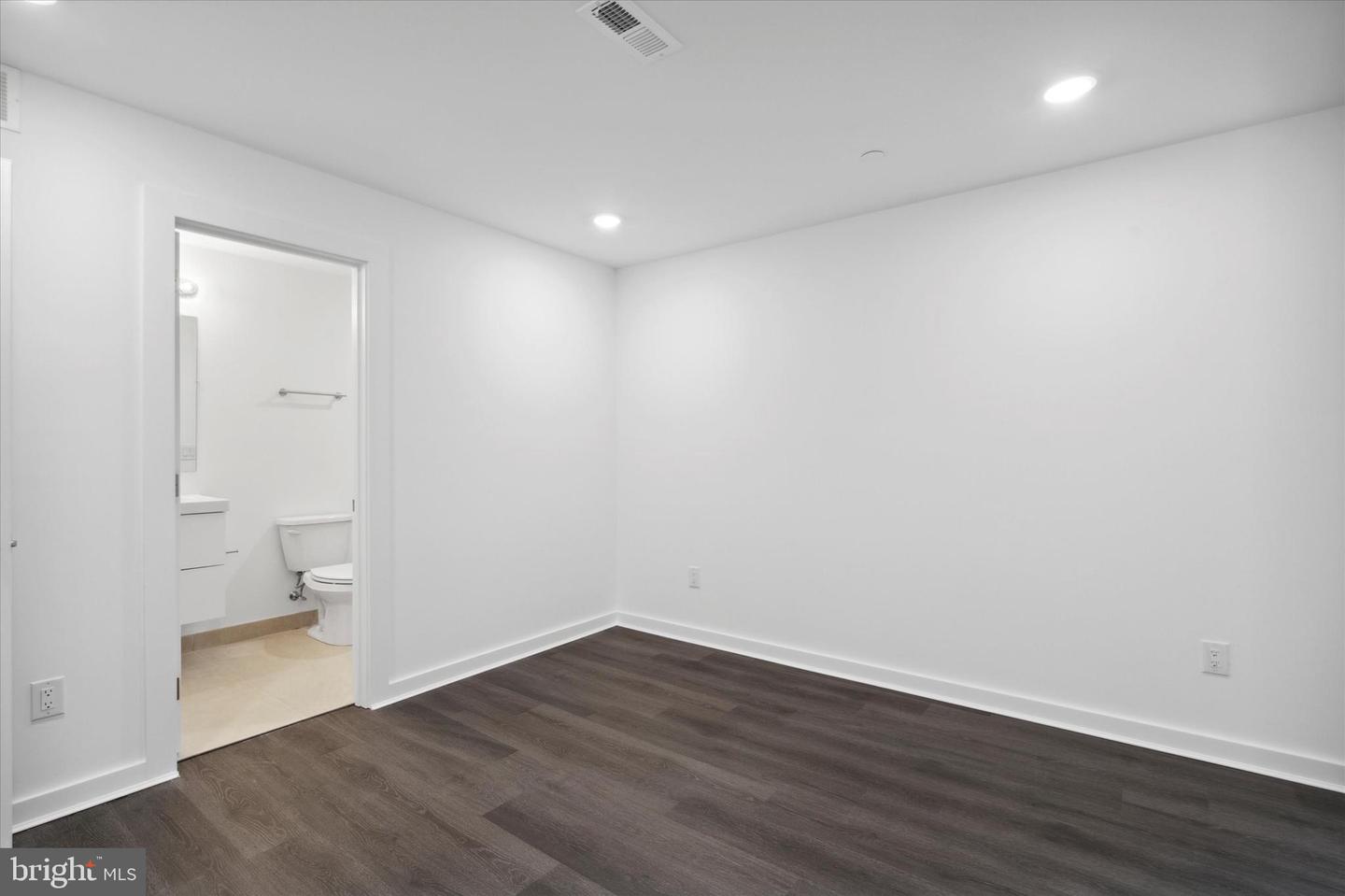 4021 Haverford Ave Property Photo 49