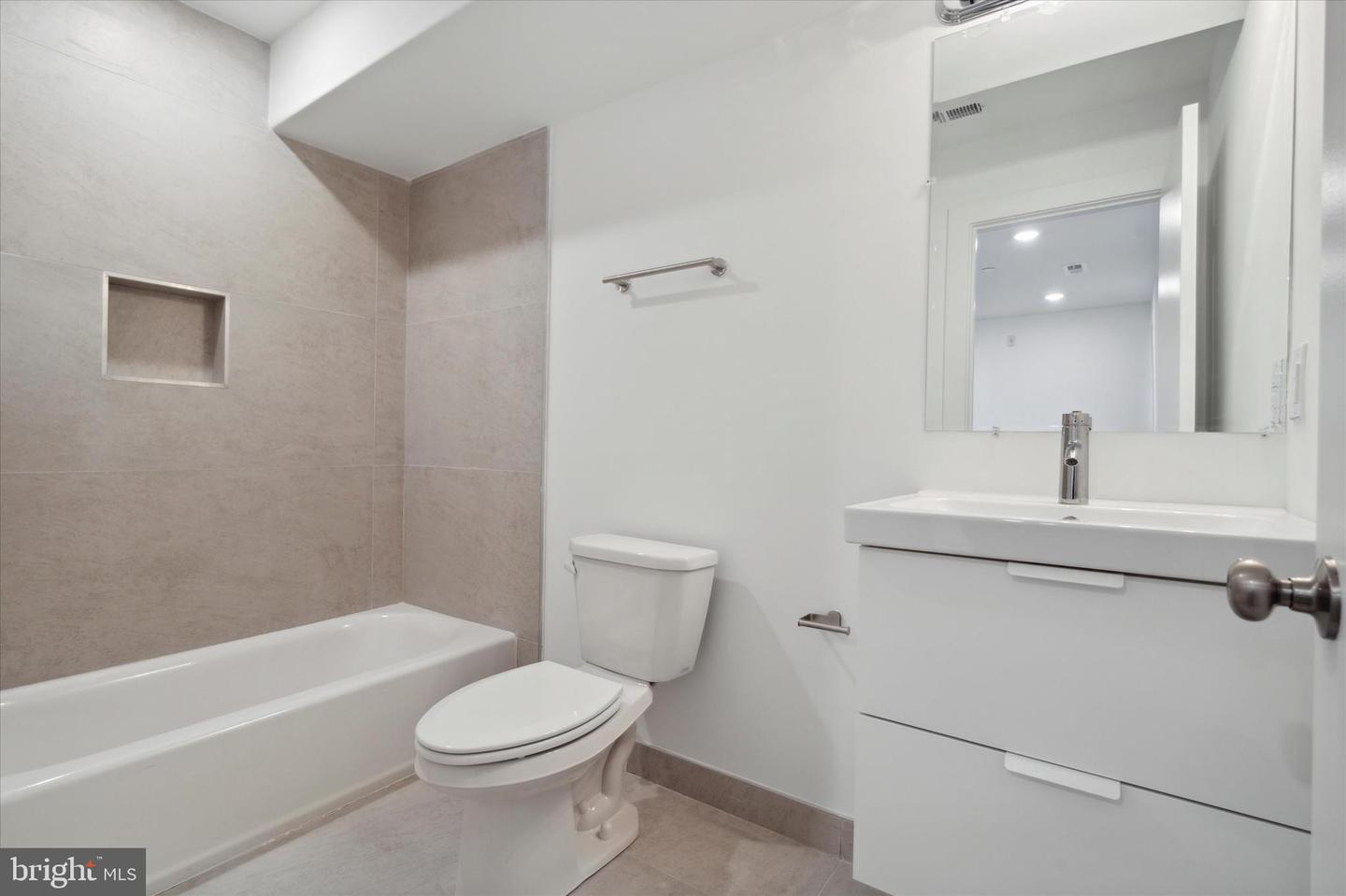 4021 Haverford Ave Property Photo 63