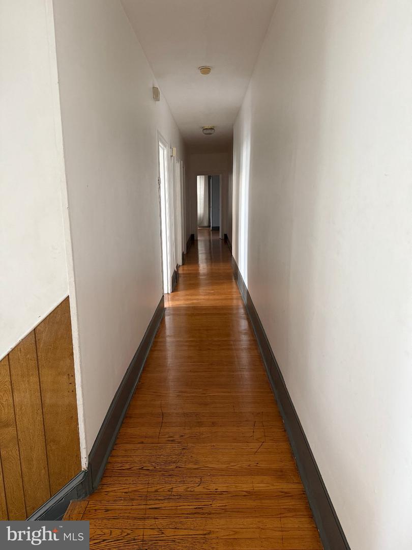 2731 E Cumberland St #3rd Floor Property Photo 4