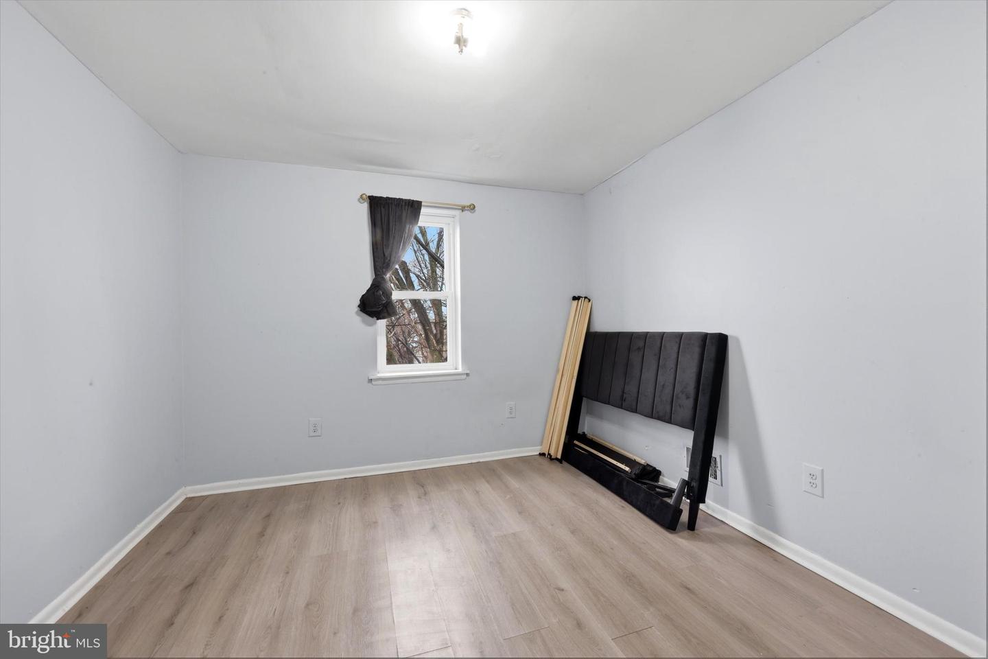 2933 W Diamond St Property Photo 24