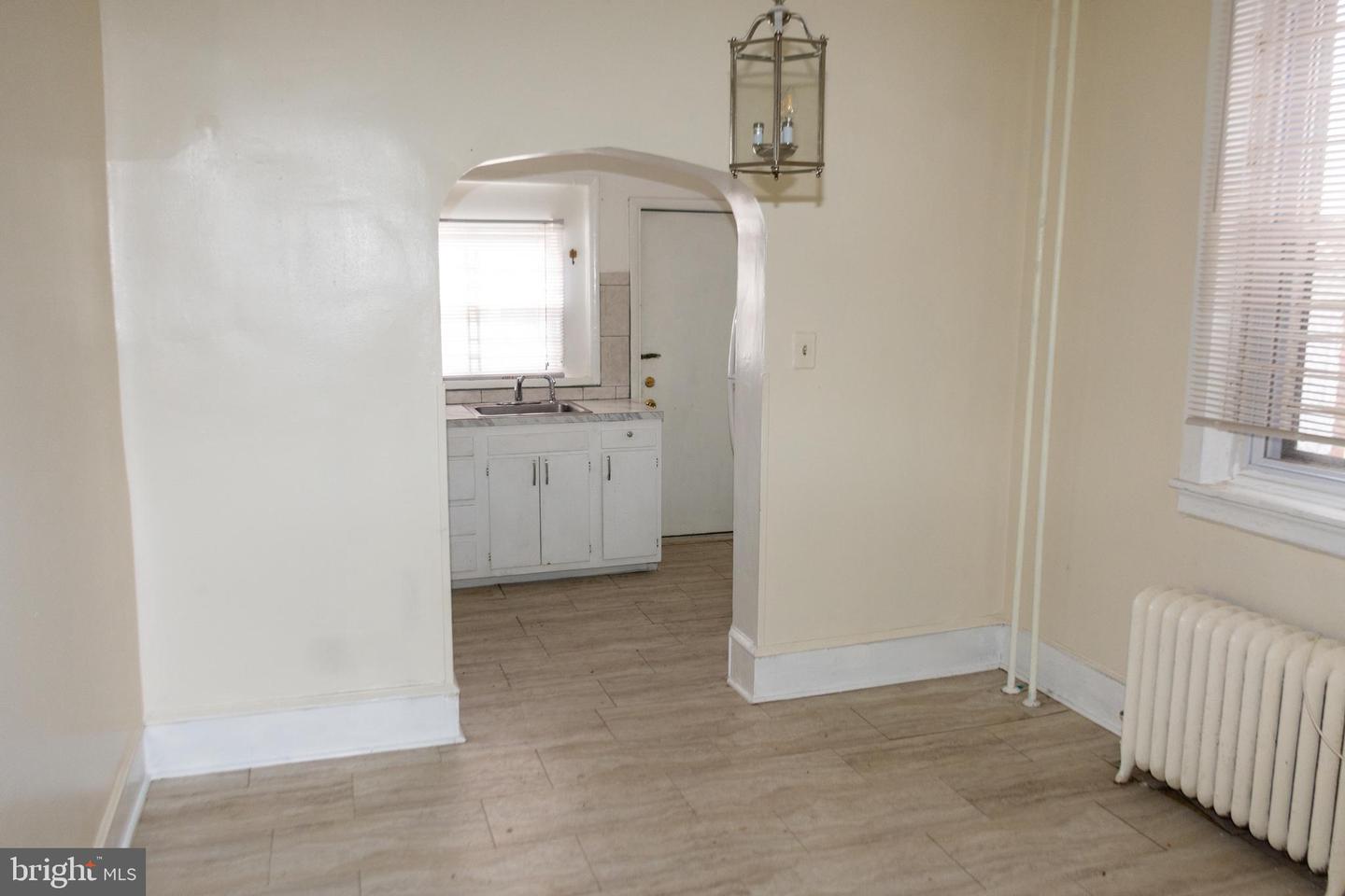 217 S 58th St Property Photo 5