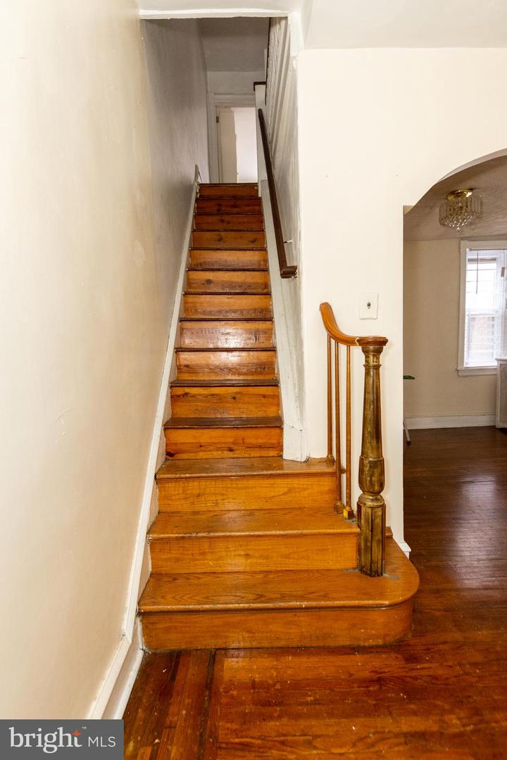 217 S 58th St Property Photo 10