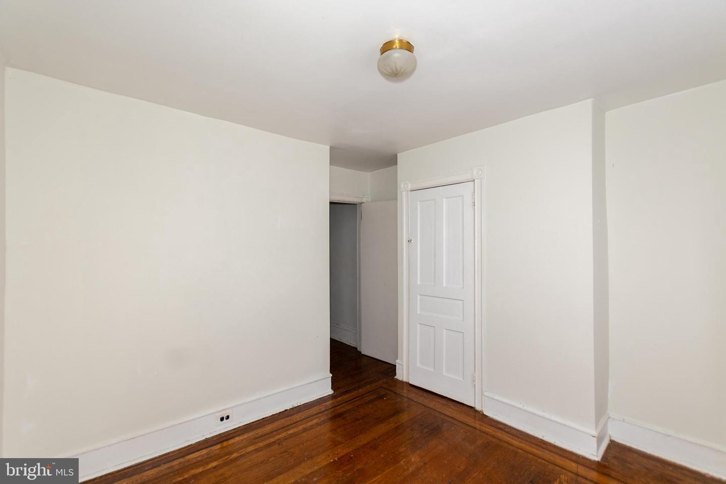 217 S 58th St Property Photo 13