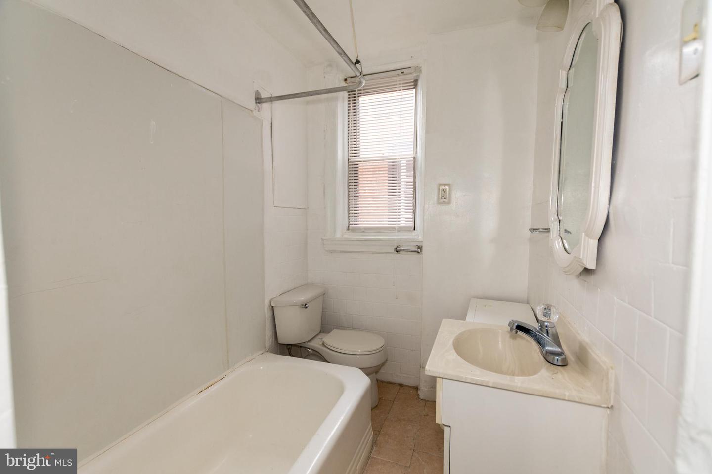 217 S 58th St Property Photo 14