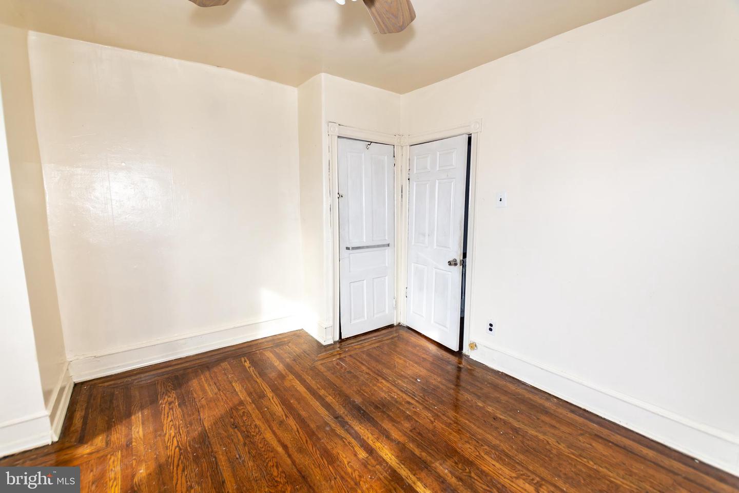 217 S 58th St Property Photo 17