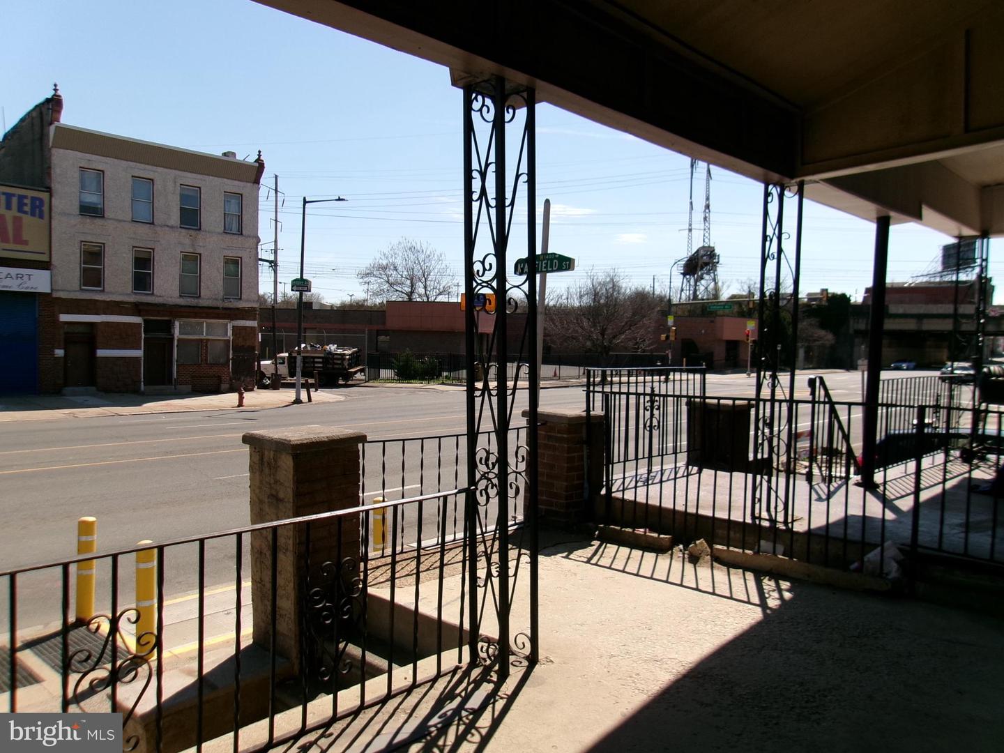 3016 N Broad St Property Photo 4