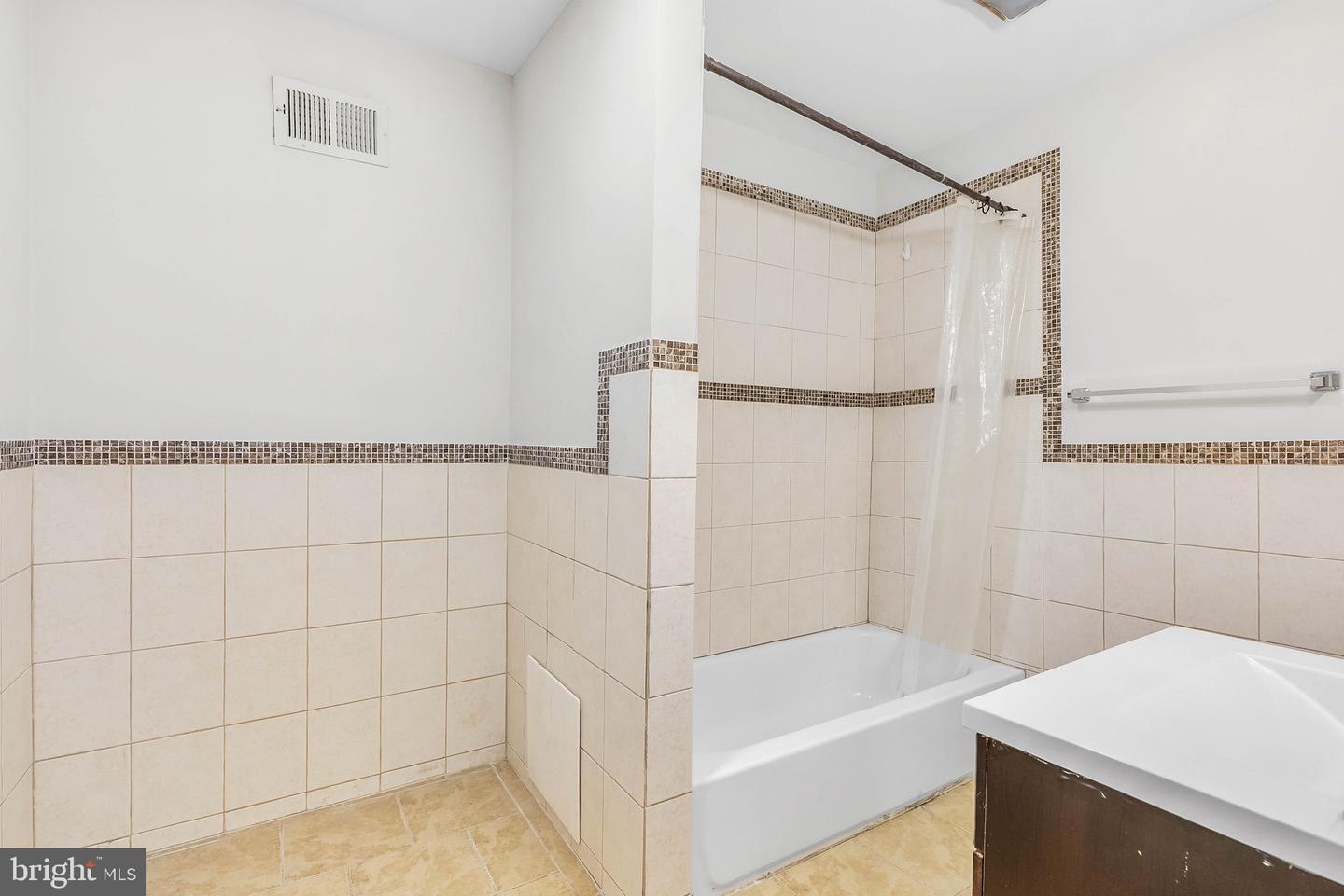 1504 Brown St Property Photo 11