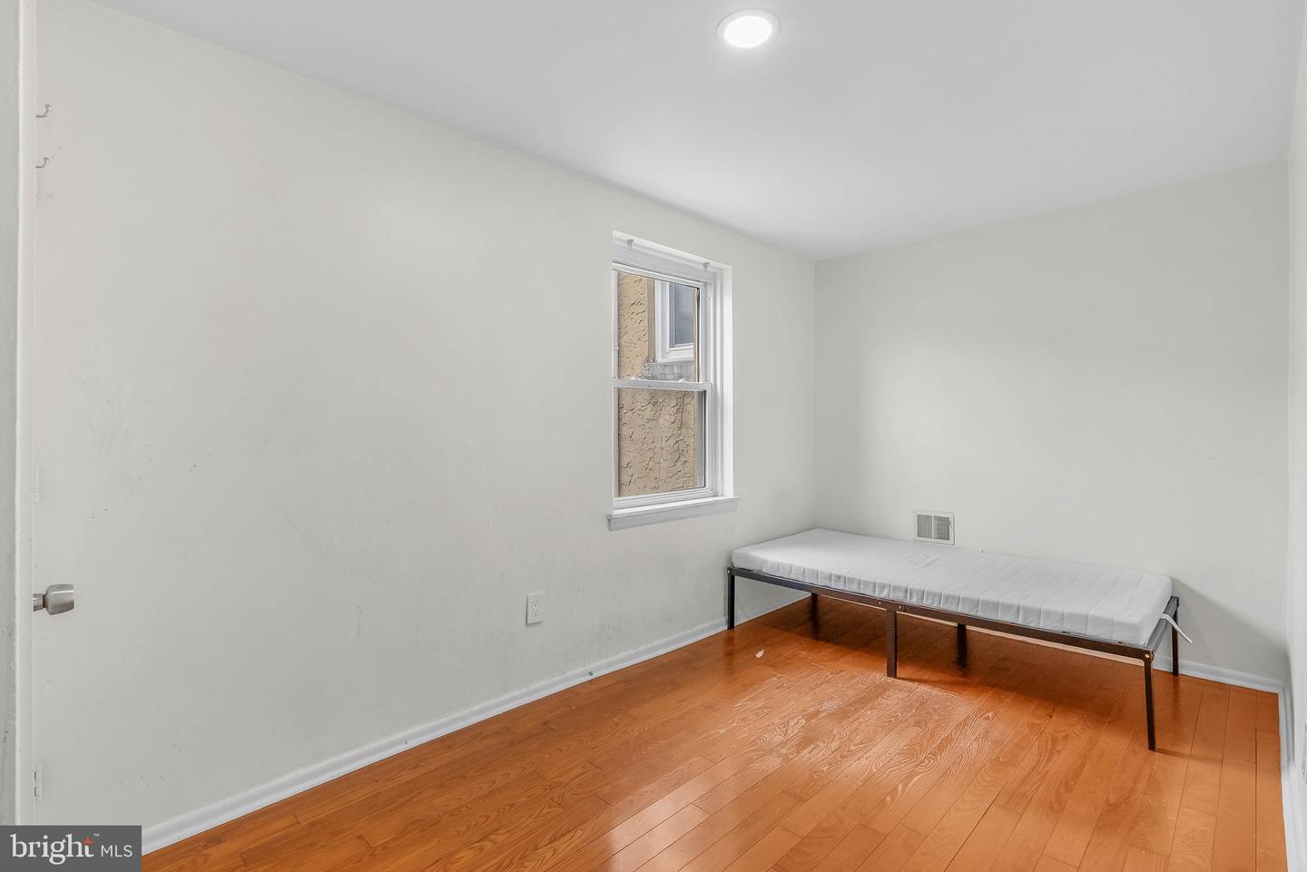 1504 Brown St Property Photo 27