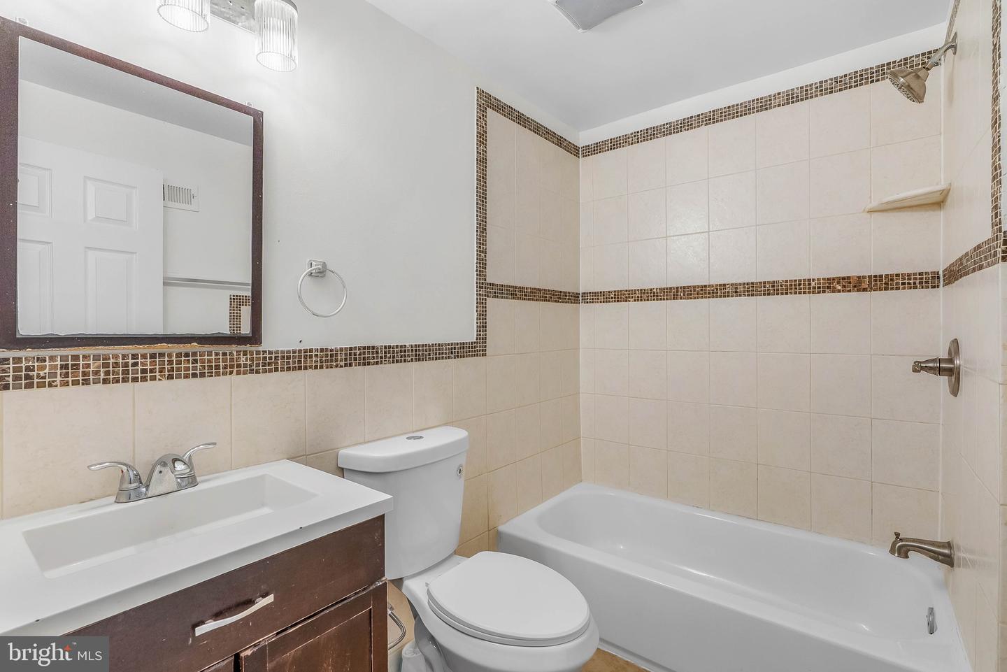 1504 Brown St Property Photo 28