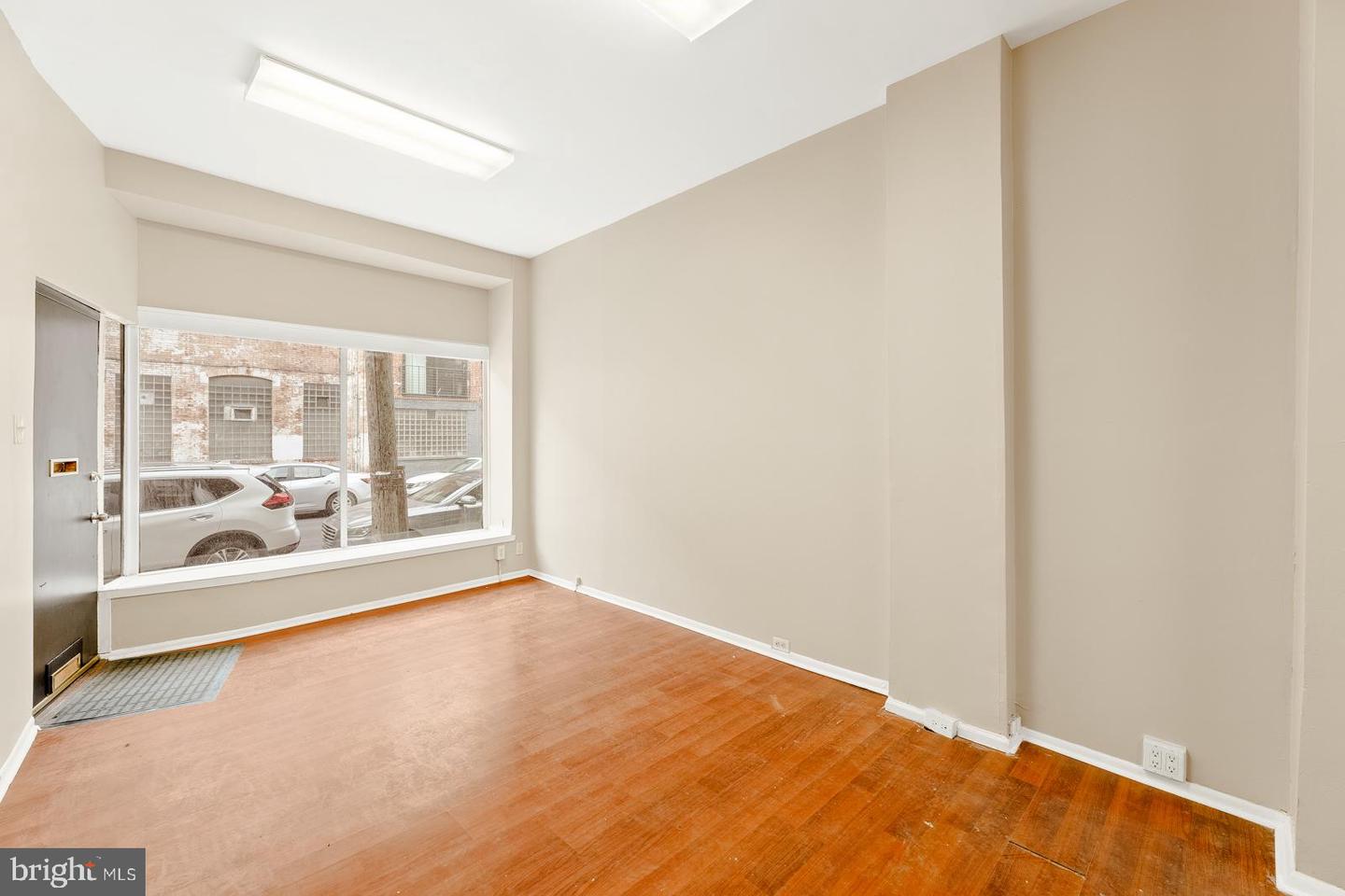 212 Fairmount Ave Property Photo 8