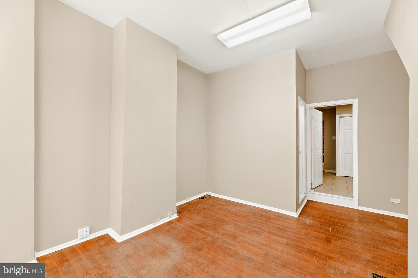 212 Fairmount Ave Property Photo 11