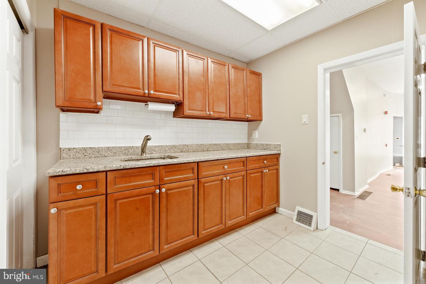 212 Fairmount Ave Property Photo 15
