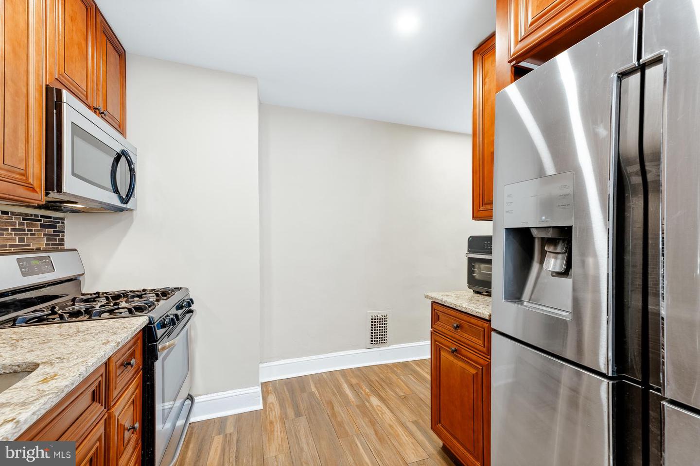 212 Fairmount Ave Property Photo 31