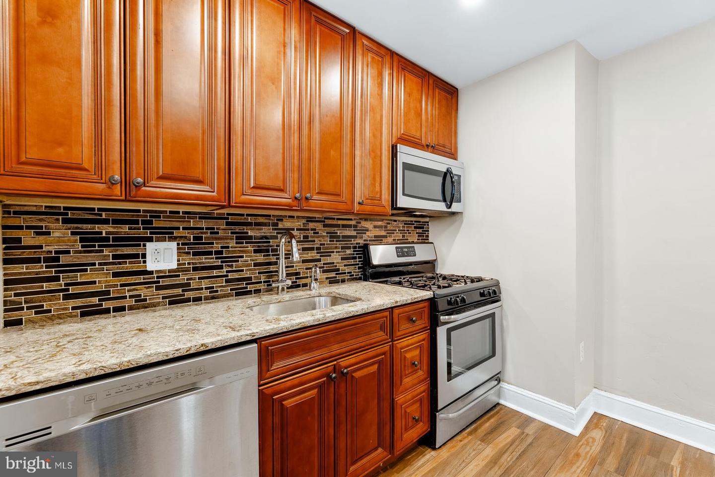 212 Fairmount Ave Property Photo 32