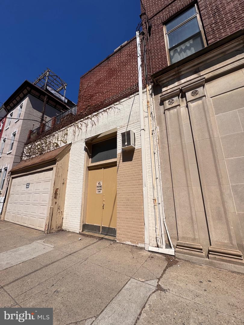 1248 S Broad St Property Photo 4